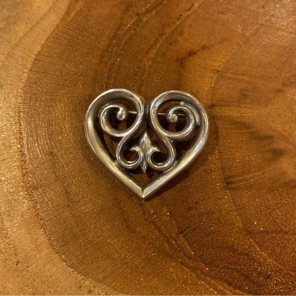 Retired James Avery Heart Brooch Pin Sterling Silver 70$